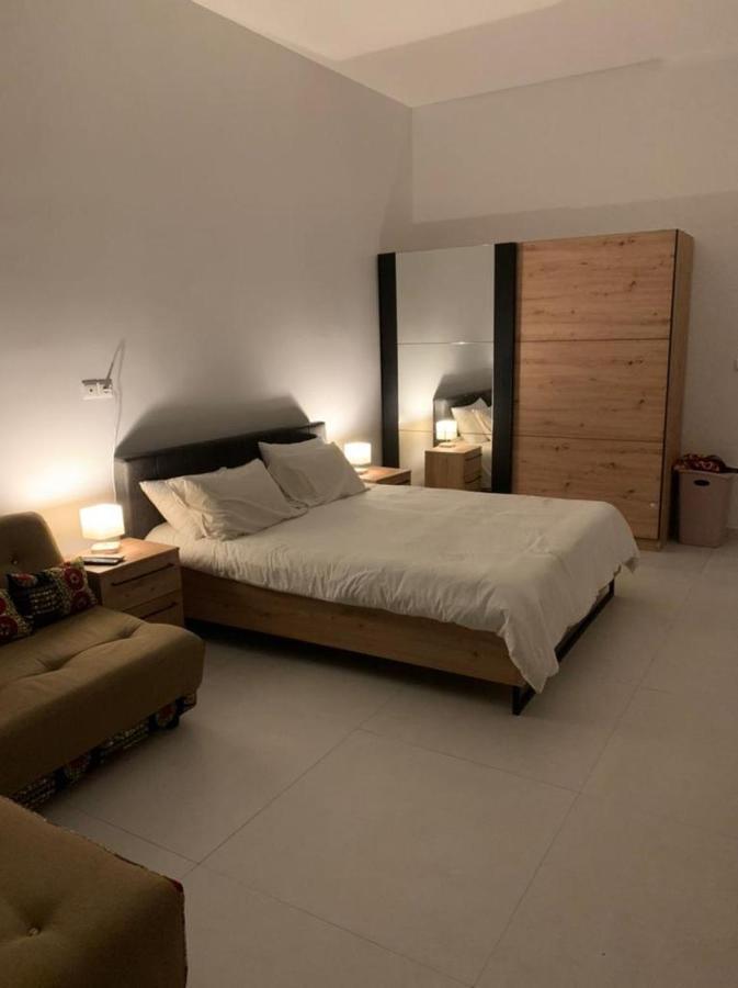 CHEZ RIMA // Studio très chaleureux F1 // Très bien situé Apartamento Dakar Exterior foto