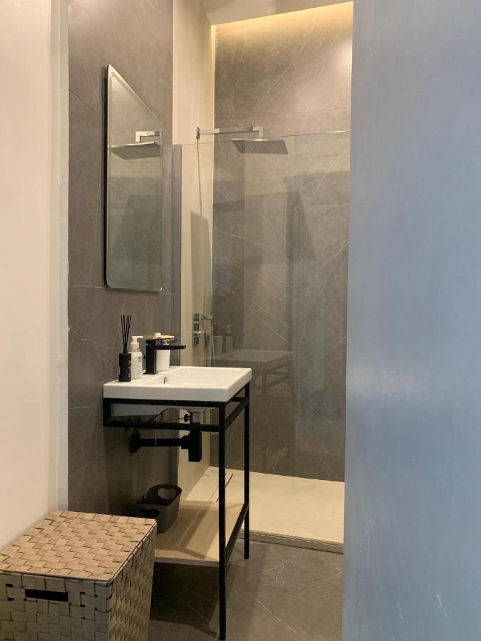 CHEZ RIMA // Studio très chaleureux F1 // Très bien situé Dakar Exterior foto